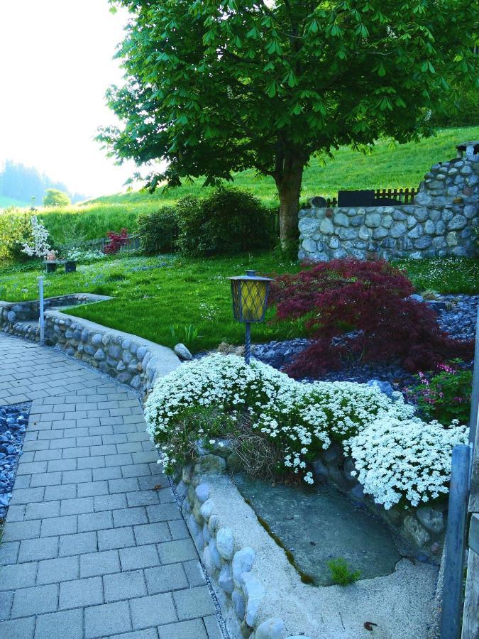 Eisenring In Idyllischer Umgebung *